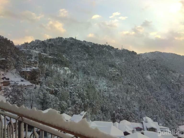 Hotel Basera Dalhousie Eksteriør billede